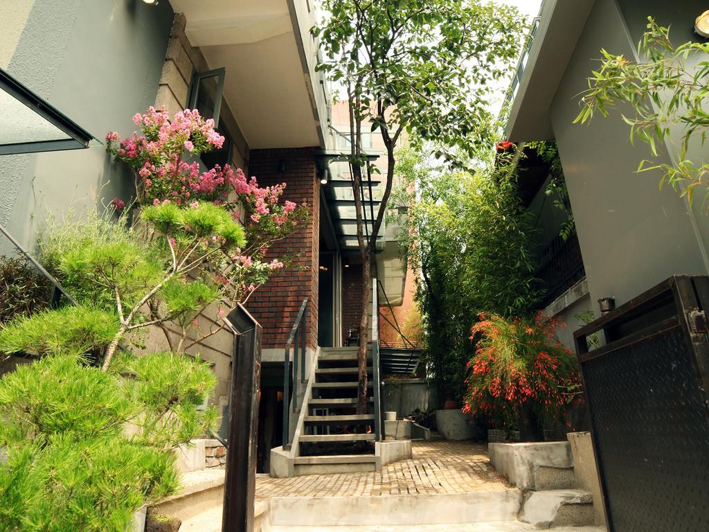 Hongdae Guesthouse Pajamaparty Seul Exterior foto